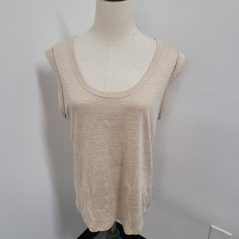 Banana Republic Sleeveless V-Neck Tank in Light Beige - Picture 2 of 6